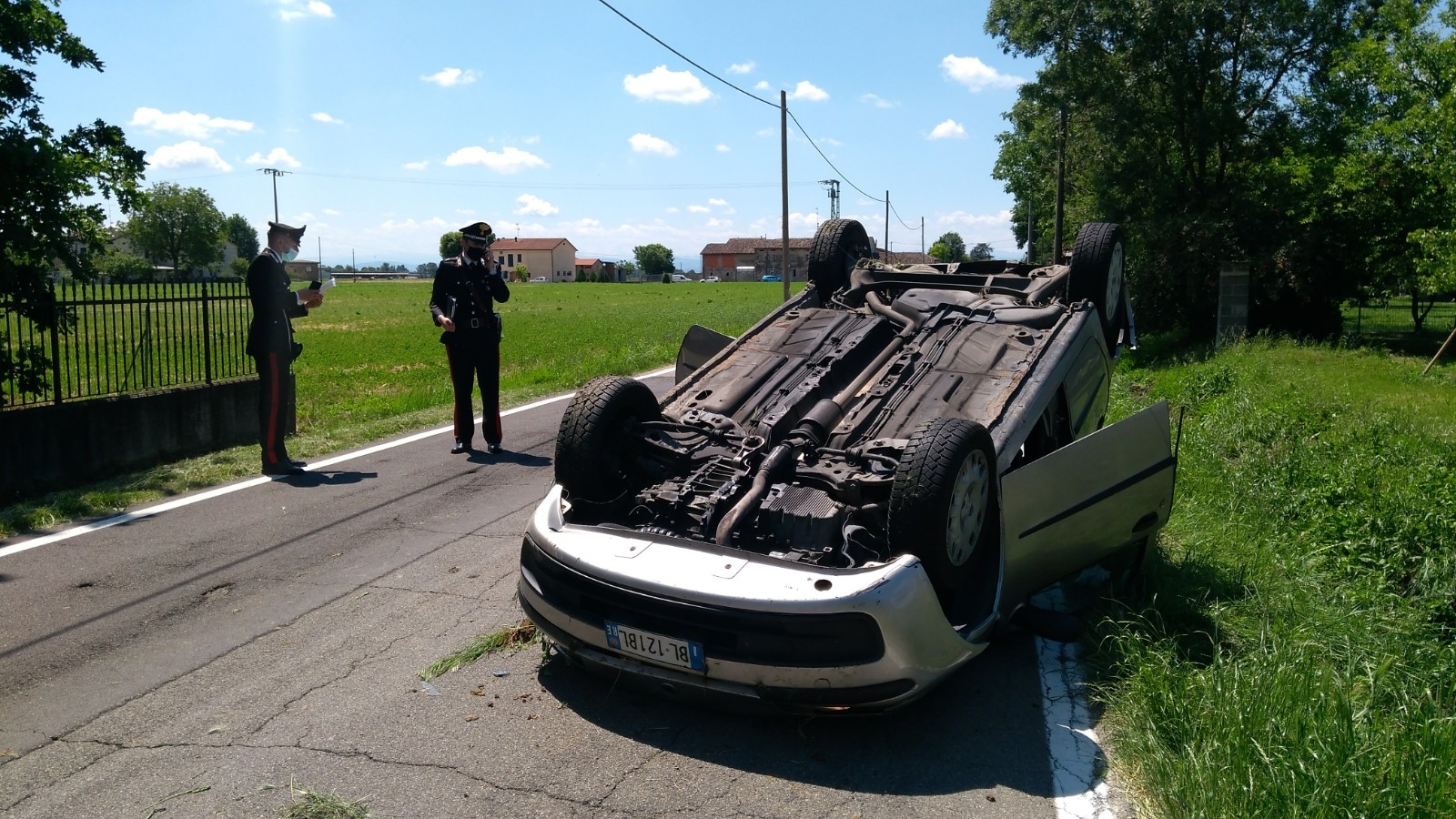auto ribaltata incidente meletole (4)