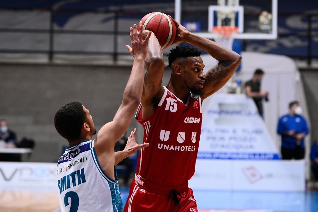 cantu pallacanestro reggiana unahotels reggio emilia basket (3)