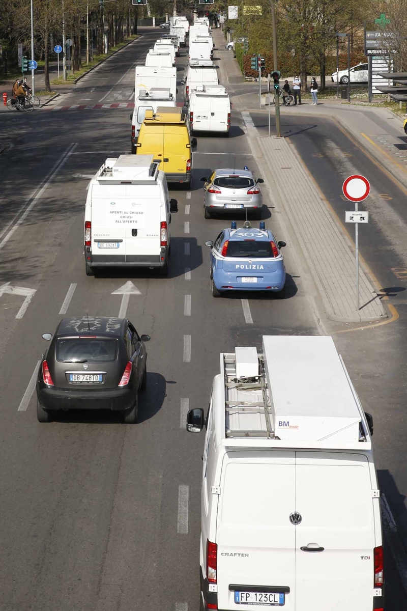 protesta ambulanti confesercenti covid reggio emilia 1 4 2021 (13)