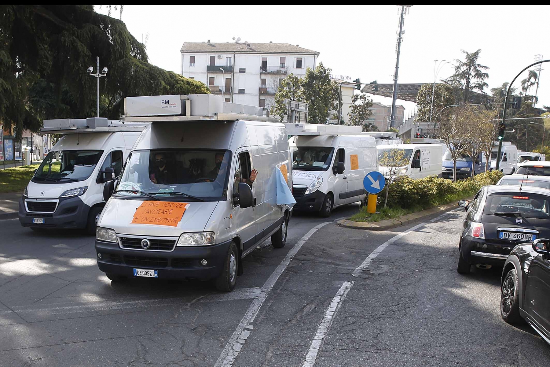 protesta ambulanti confesercenti covid reggio emilia 1 4 2021 (8)