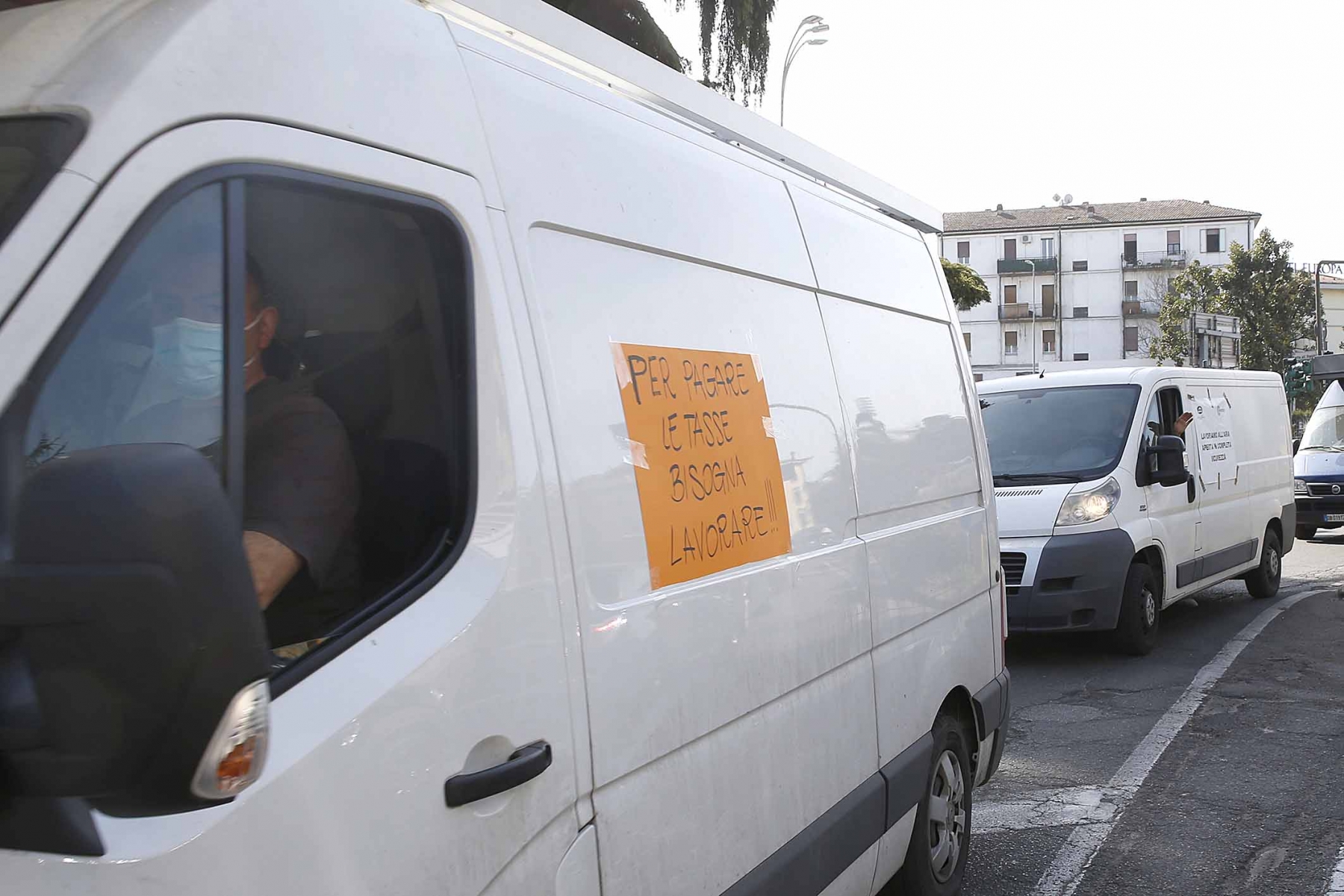protesta ambulanti confesercenti covid reggio emilia 1 4 2021 (9)