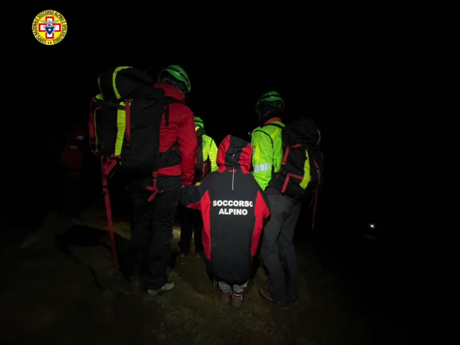 soccorso alpino monte cusna notte recupero salvataggio 31 10 (1)