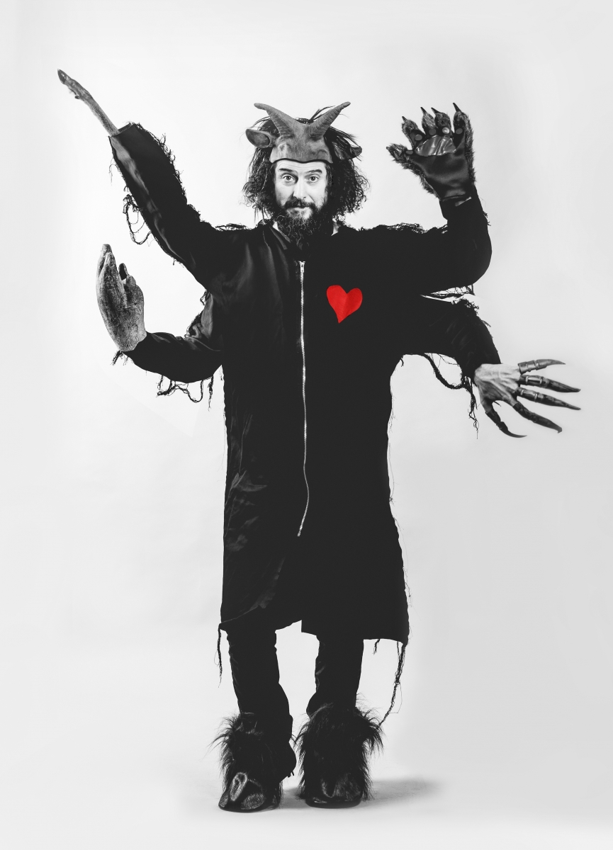 VinicioBestiarioAnni30_cornaMOD2_exp4 copia (c) Simone Cecchetti