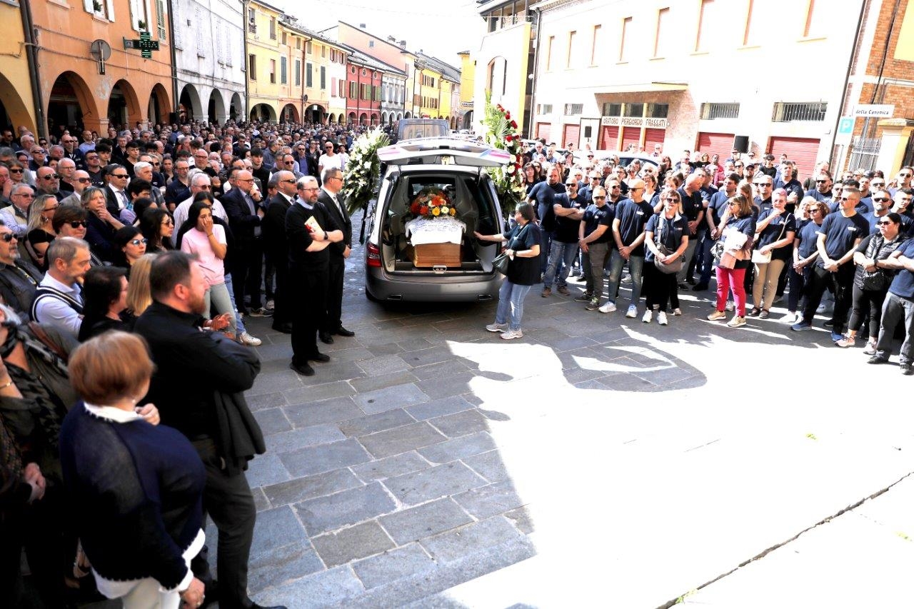 funerale giuseppe speroni castelnovo soto 12 4 2024 (10)
