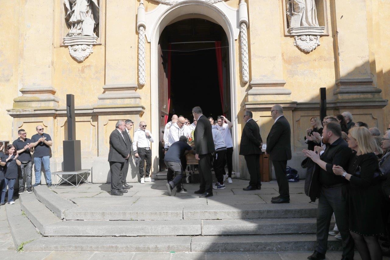 funerale giuseppe speroni castelnovo soto 12 4 2024 (7)