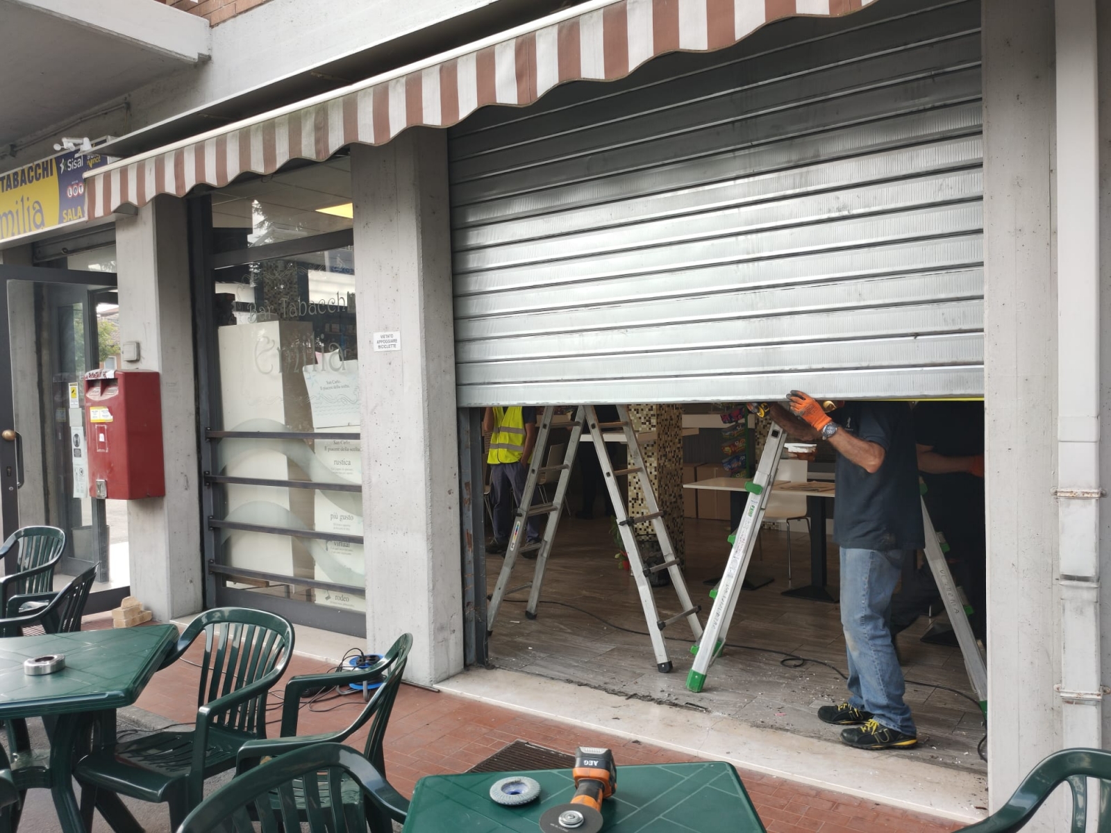 furto bar emilia pieve modolena reggio spaccata 11 9 (5)