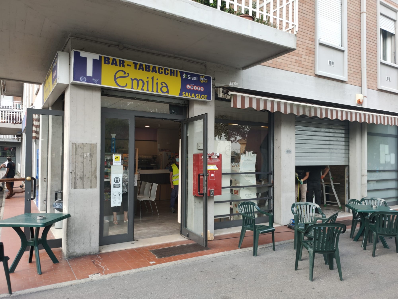 furto bar emilia pieve modolena reggio spaccata 11 9 (6)