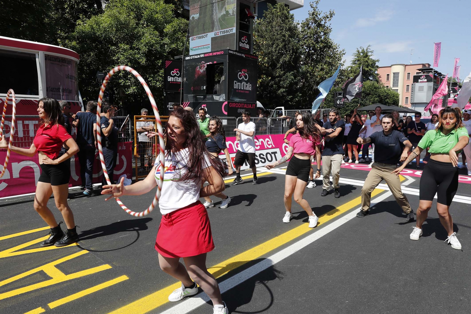 giro d'italia gente festa colore tifosi reggio emilia 18 5 2022 (8)