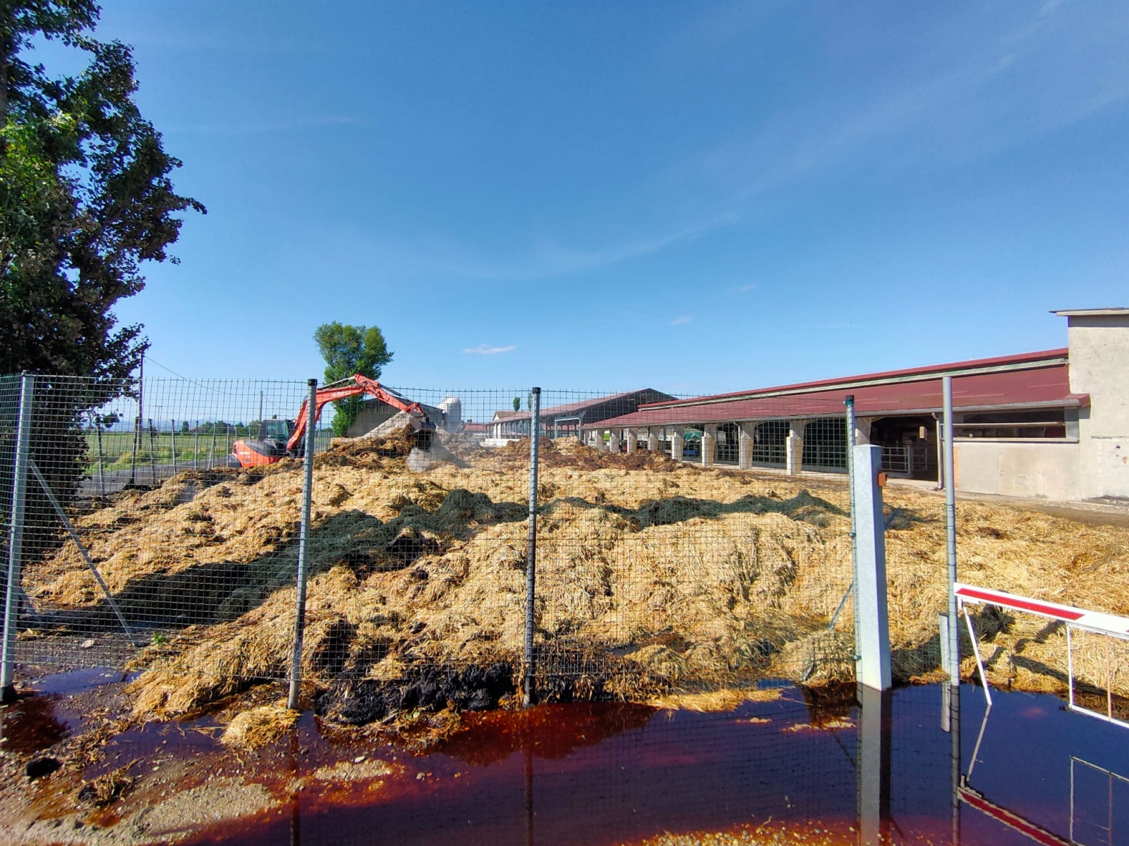 incendio rotoballe 27 5 2020 via ronchi budrio correggio massenzatico (3)