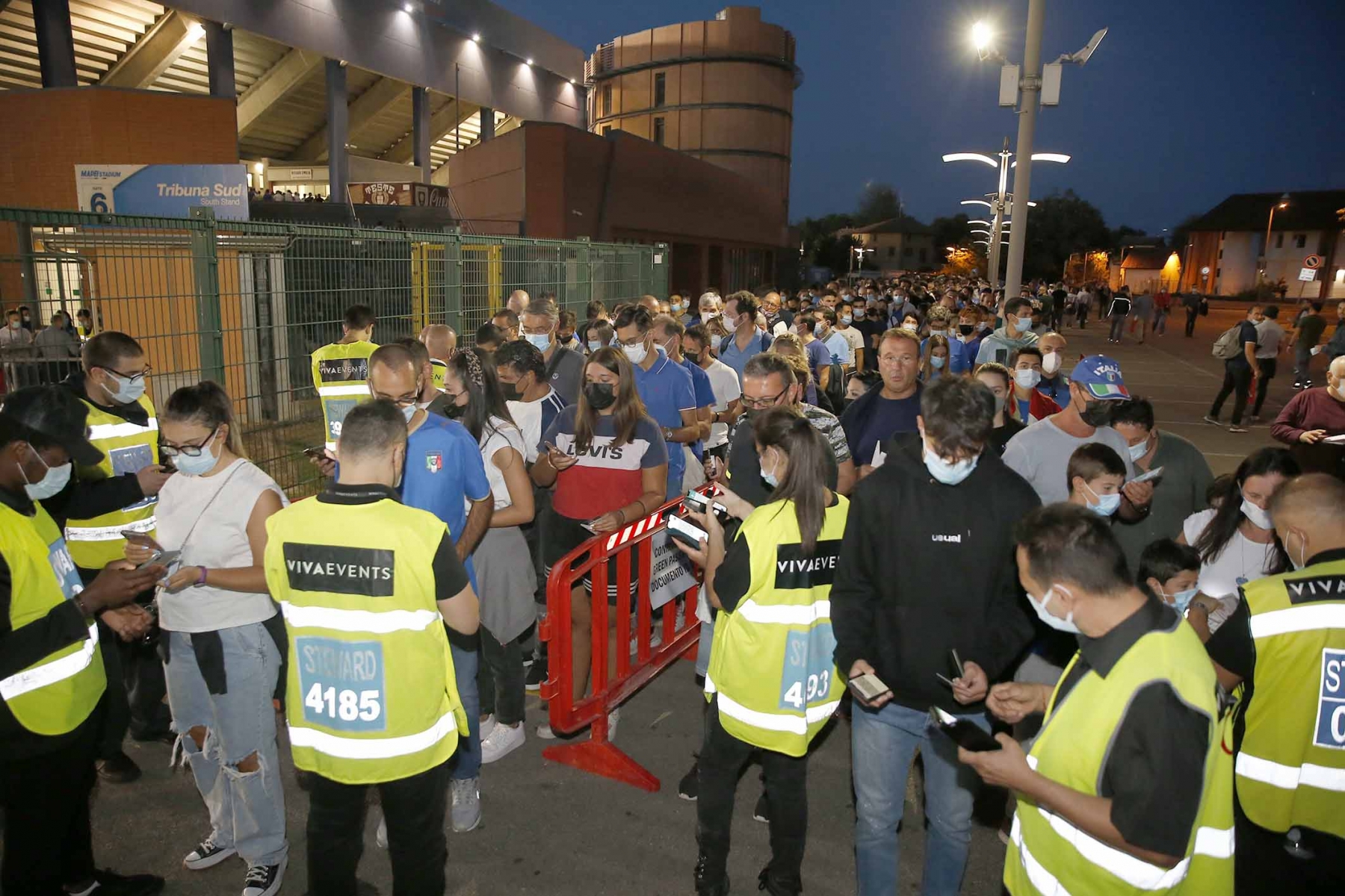 ITALIA LITUANIA REGGIO EMILIA TIFOSI 8 9 (1)