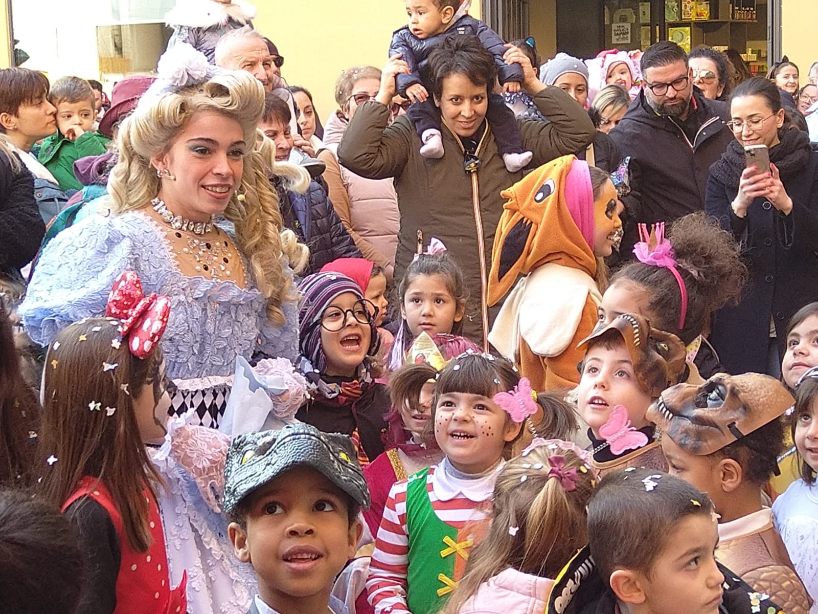 carnevale piazza reggio martedì grasso (14)