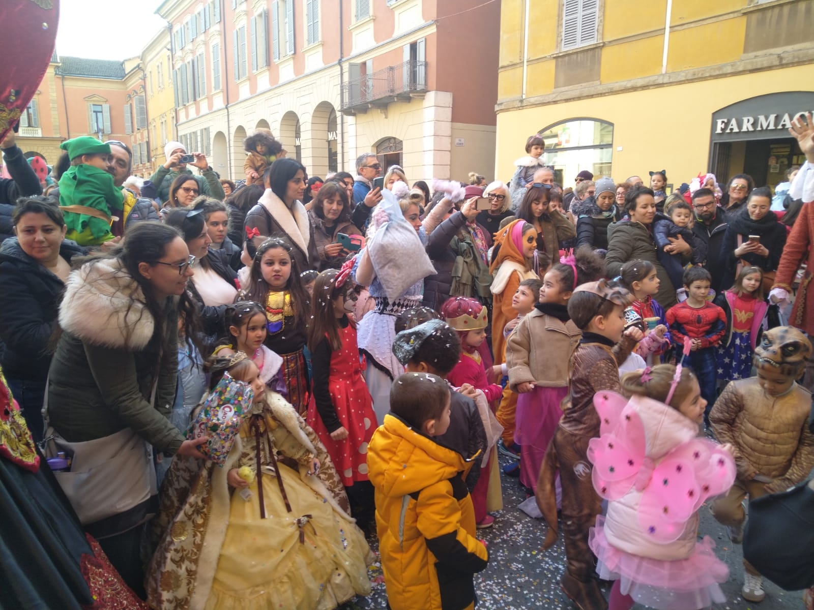 carnevale piazza reggio martedì grasso (7)