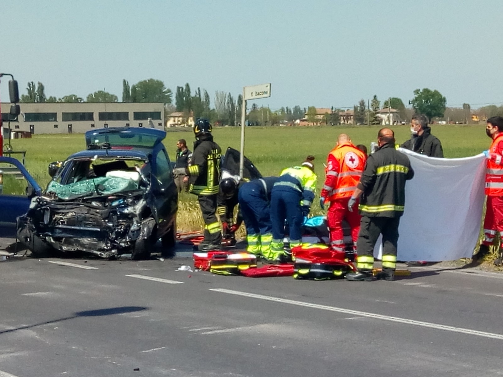 scontro frontale incidente masone reggio emilia 15 4 2020 (2)