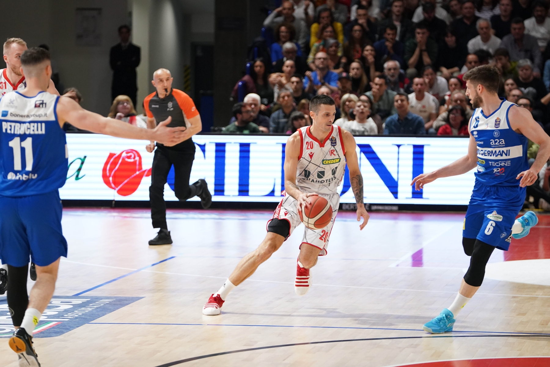 Andrea CinciariniUnahotels Reggio Emilia - Germani BresciaLBA Legabasket Serie A UnipolSAI 2022/2023Reggio Emilia, 23/04/2023 Andrea Cinciarini
Unahotels Reggio Emilia - Germani Brescia
LBA Legabasket Serie A UnipolSAI 2022/2023
Reggio Emilia, 23/04/2023