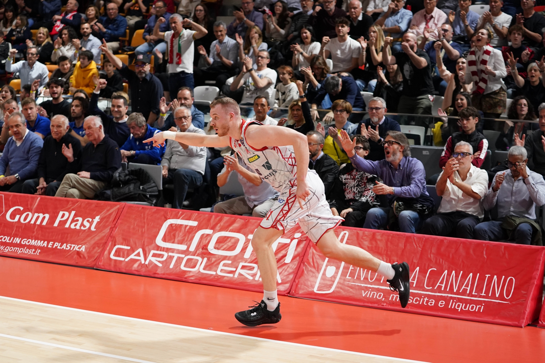 Osvaldas OliseviciusUnahotels Reggio Emilia - Germani BresciaLBA Legabasket Serie A UnipolSAI 2022/2023Reggio Emilia, 23/04/2023 Osvaldas Olisevicius
Unahotels Reggio Emilia - Germani Brescia
LBA Legabasket Serie A UnipolSAI 2022/2023
Reggio Emilia, 23/04/2023