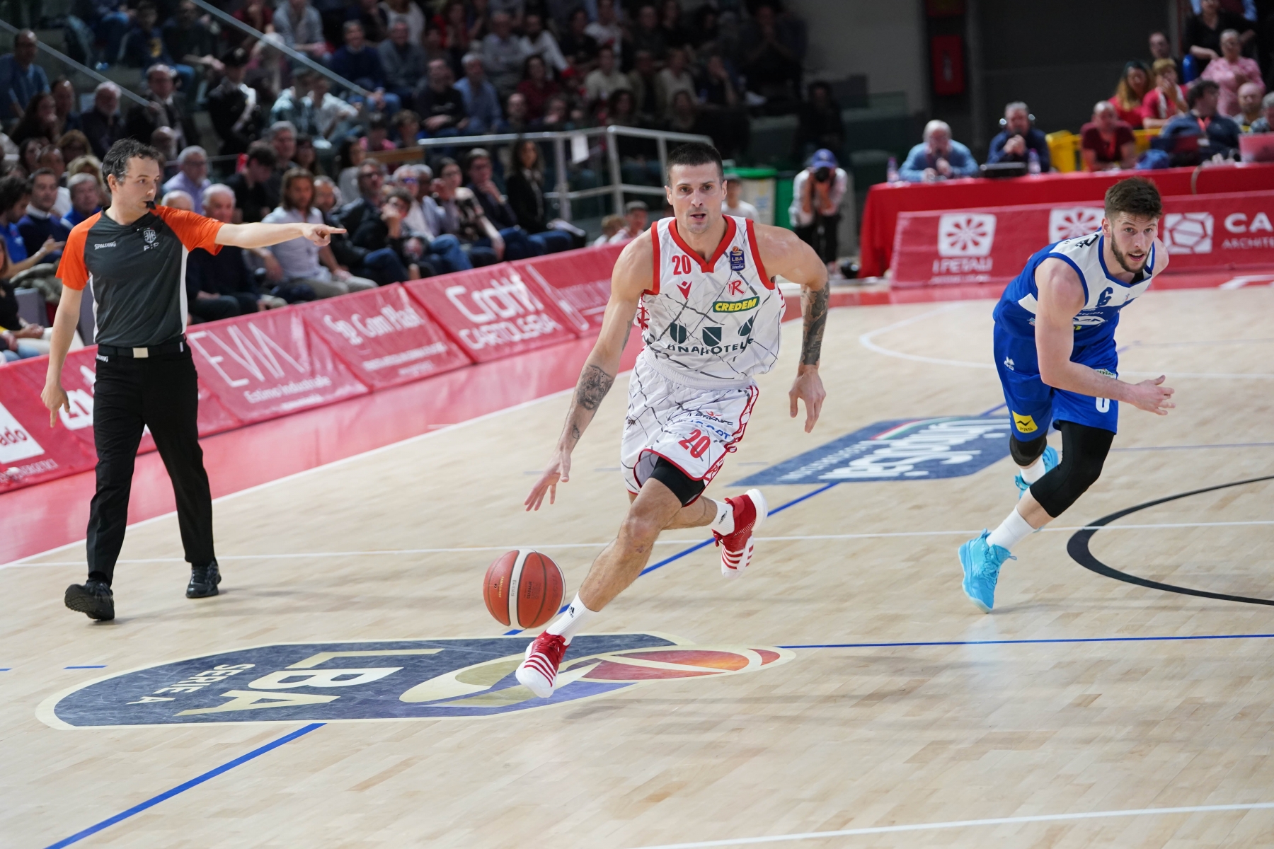 Andrea CinciariniUnahotels Reggio Emilia - Germani BresciaLBA Legabasket Serie A UnipolSAI 2022/2023Reggio Emilia, 23/04/2023 Andrea Cinciarini
Unahotels Reggio Emilia - Germani Brescia
LBA Legabasket Serie A UnipolSAI 2022/2023
Reggio Emilia, 23/04/2023