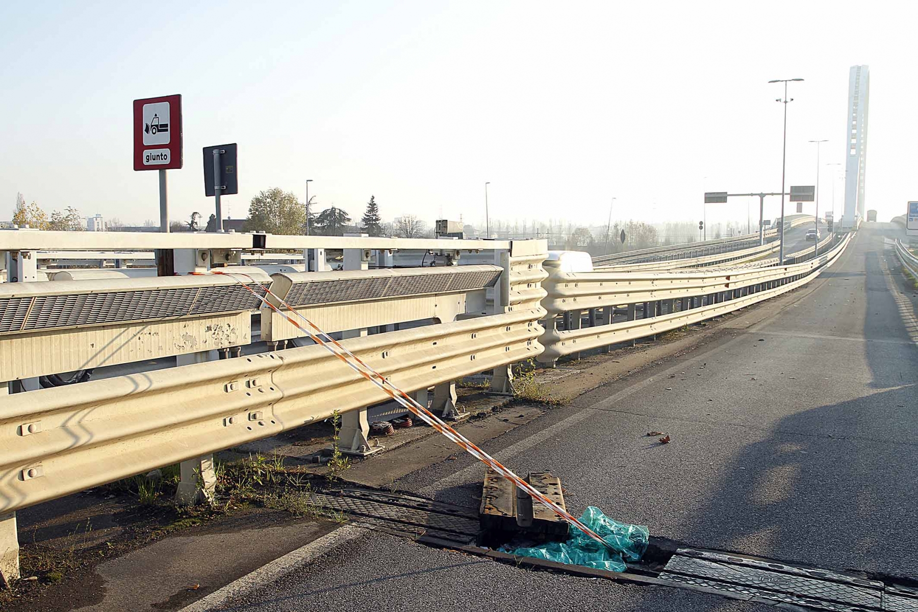 ponte calatrava nord reggio emilia 6 12 chiuso verso reggio (4)