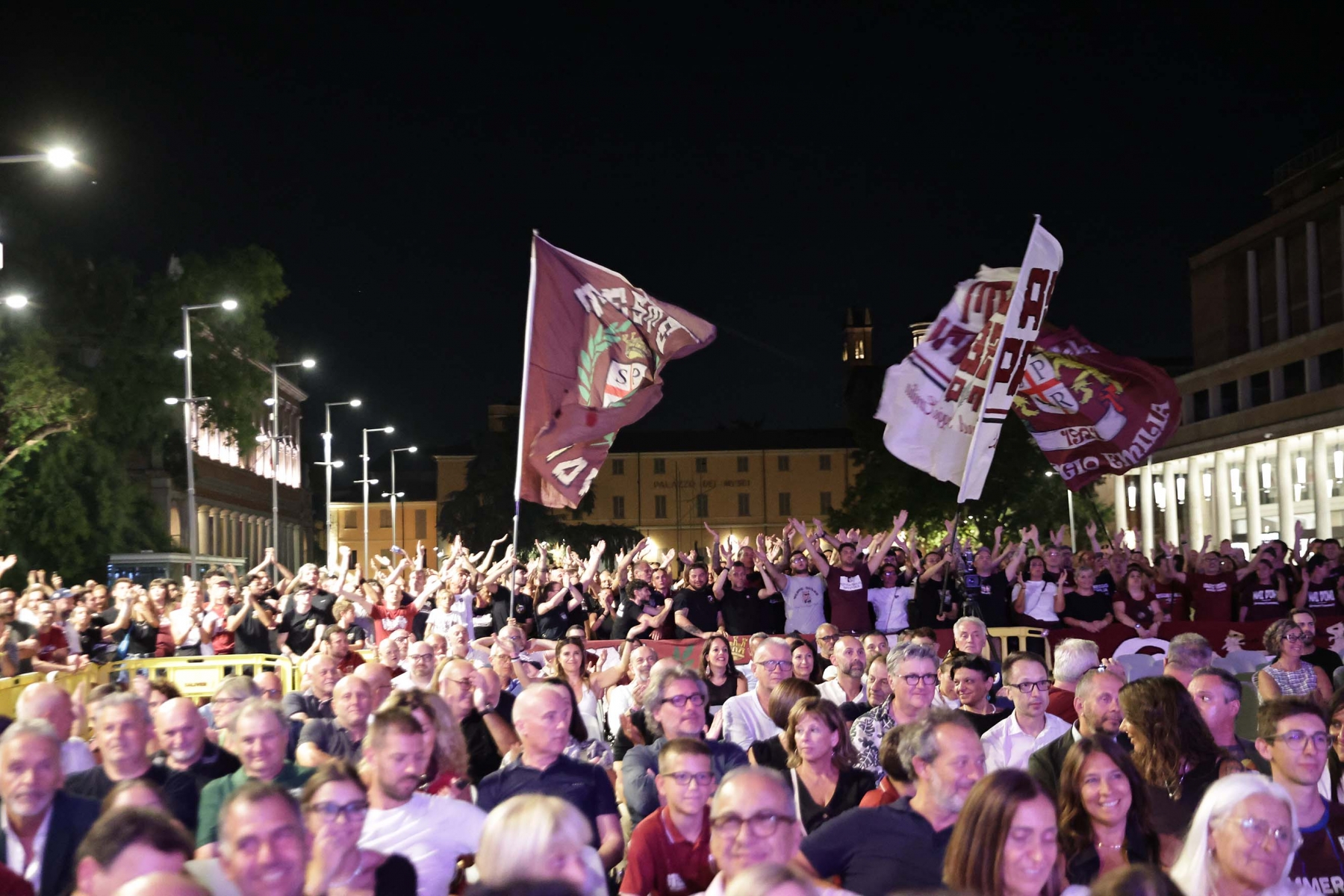 presentazione reggiana piazza (1)