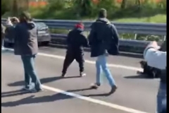 manifestante urtato 19-4-21