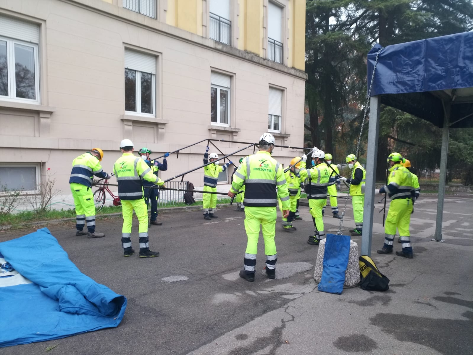 protezione civile ospedale spallanzani drive trough covid19 reggio emilia (2)