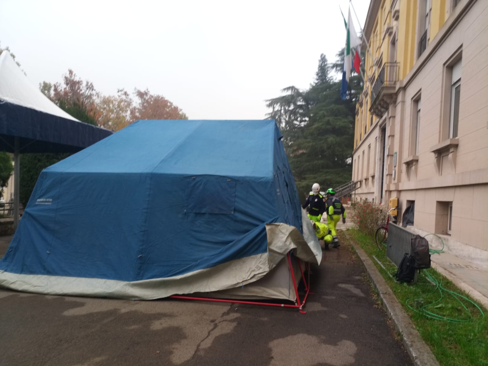 protezione civile ospedale spallanzani drive trough covid19 reggio emilia (3)