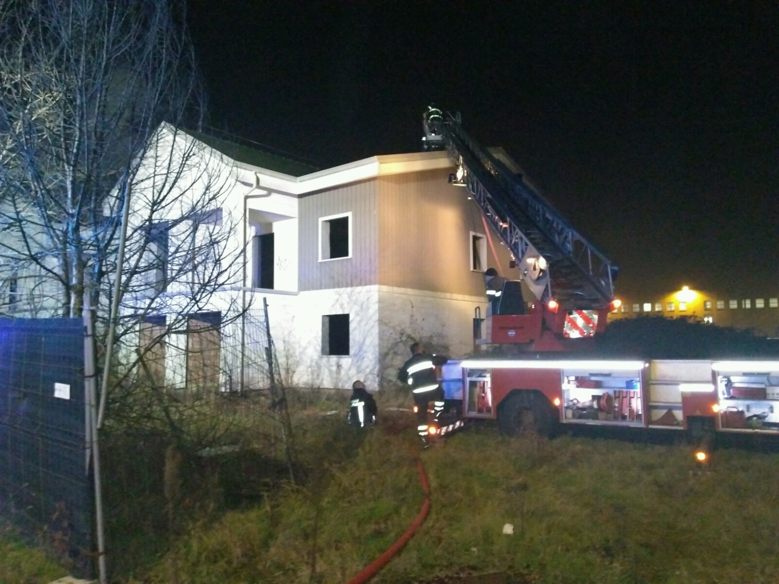 reggio emilia incendio casa via signorelli 11 12 2020 (1)