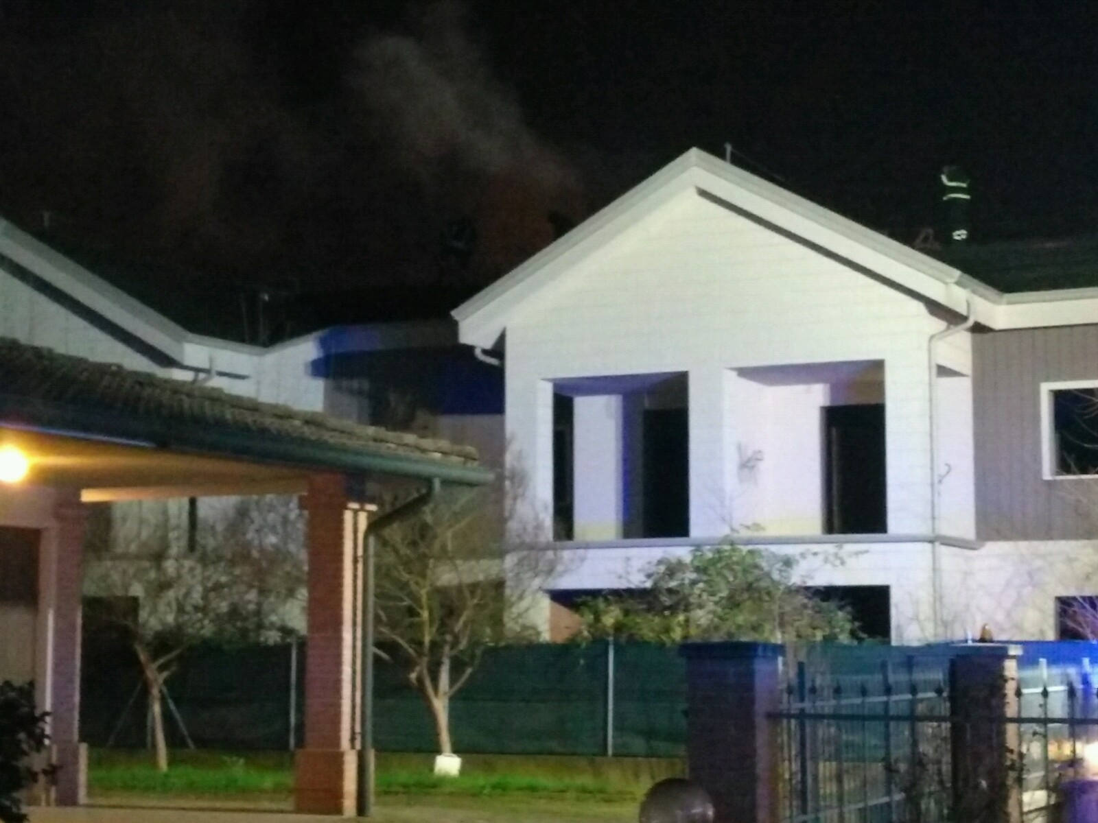reggio emilia incendio casa via signorelli 11 12 2020 (4)