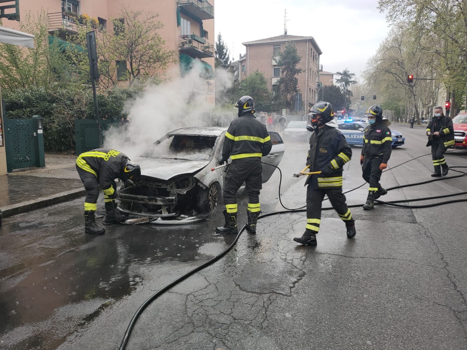 incidente reggio emilia auto incendio onda verde 6 4 (4)
