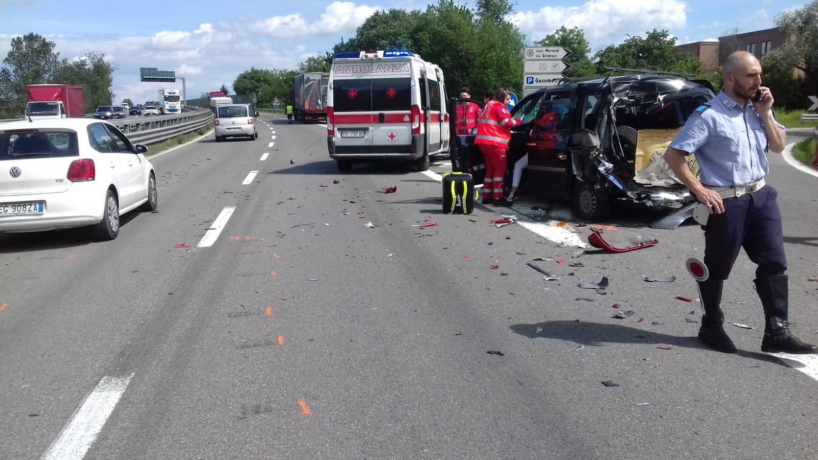 Reggio Emilia Incidente In Tangenziale In Ospedale Anche Due Bimbi Foto Reggionline Telereggio Ultime Notizie Reggio Emilia