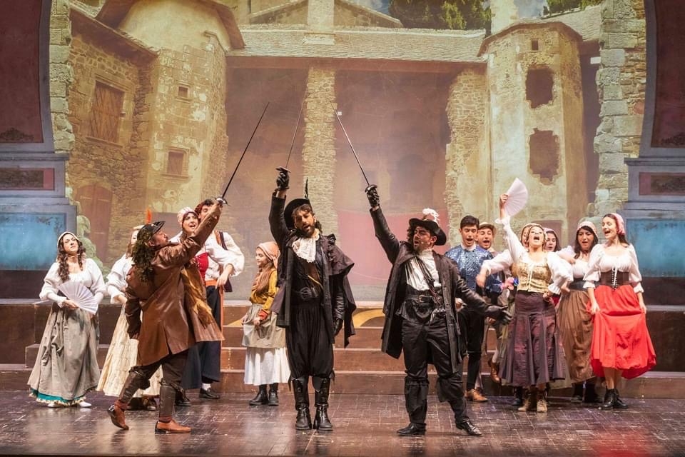 i tre moschettieri teatro ariosto famiglia tirelli per curare onlus 2023 4 (8)